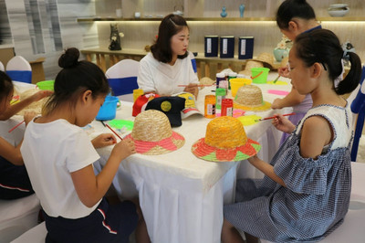 中建·觀湖瓏府遮陽帽DIY奇趣上演，夏日創意手工制作活動圓滿舉行