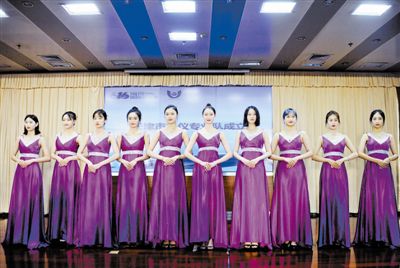 專業(yè)禮儀隊服務(wù)消費(fèi)季 軟件開發(fā)賦能高效運(yùn)營